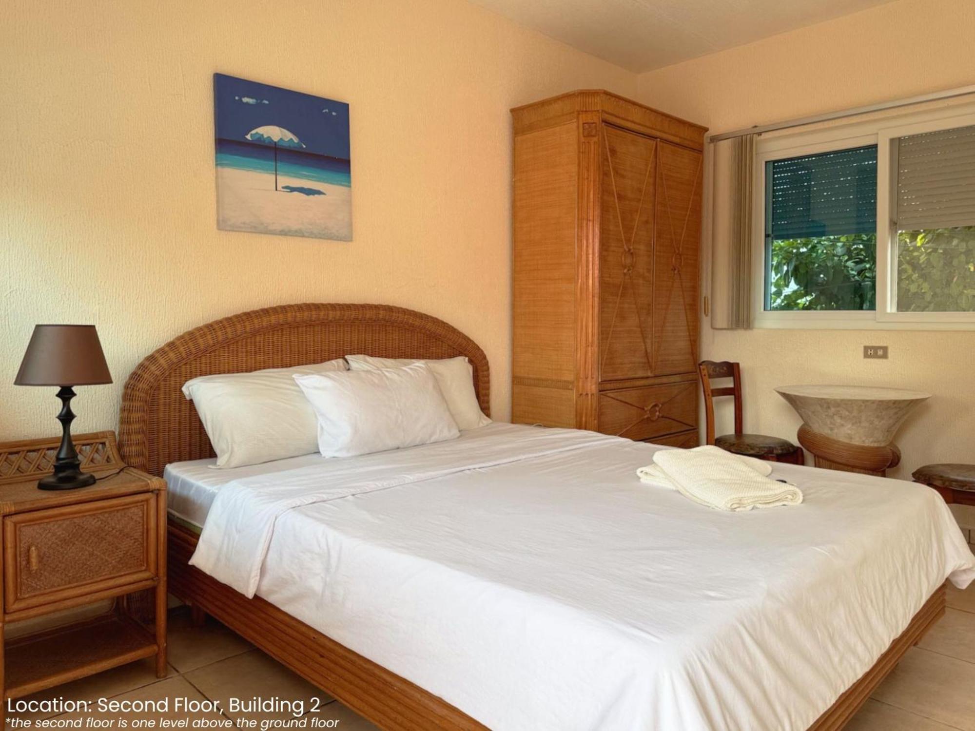 Sunset Beach Resort Moalboal Exterior photo